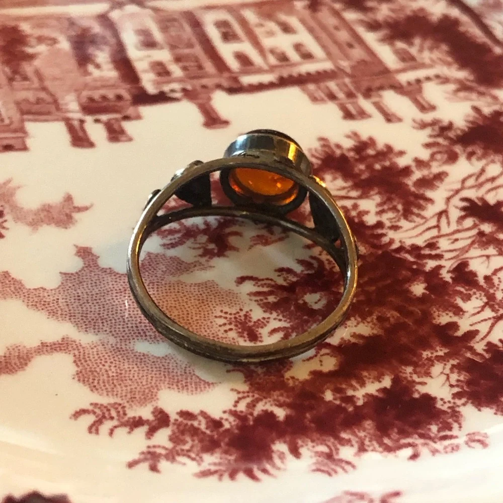 Vtg stamped sterling silver amber ring Baltic? leaf detail GLOWS sz 8